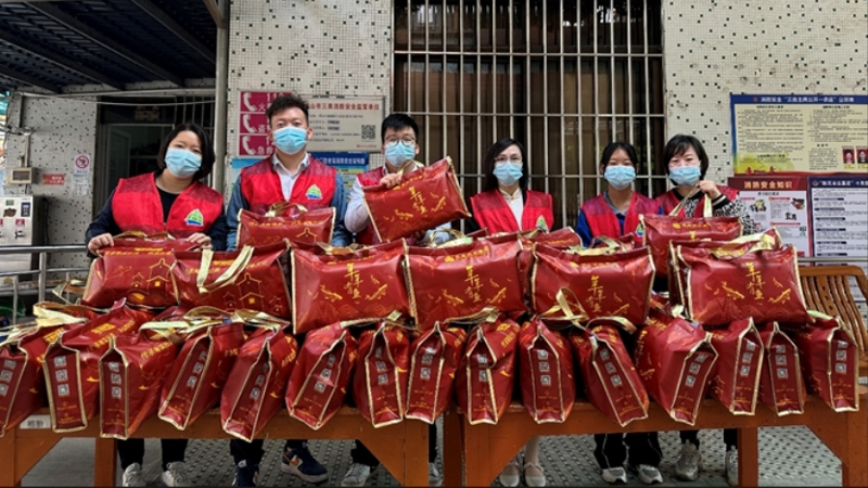 拜早年，傳愛心！生生農(nóng)業(yè)集團(tuán)走訪慰問老人中心